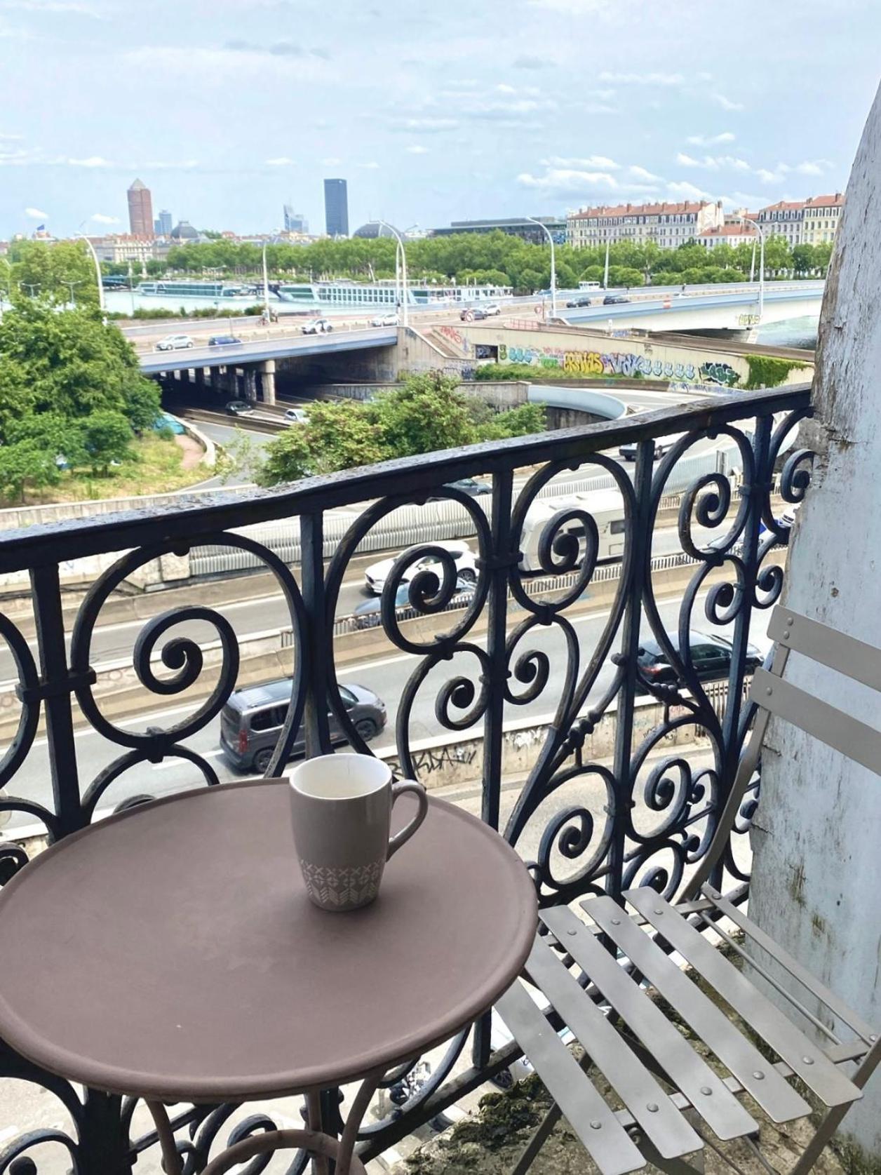 Chez Mo Apartment Lyon Ngoại thất bức ảnh